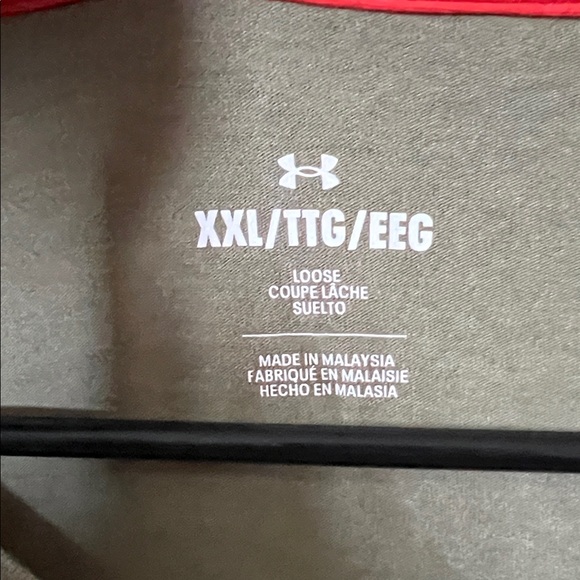 Under Armour Green Camo Tee with Bull Graphic - Picture 2 of 3